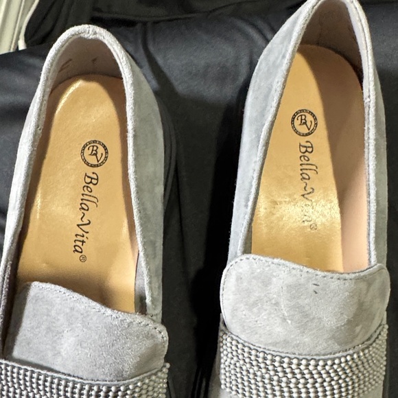 Bella Vita Gray Women's Flats New Without Box. - Picture 6 of 6